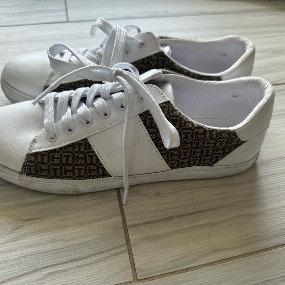 Tommy Hilfiger women’s sneakers